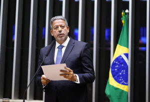 Arthur Lira dá sinal verde para a CPI do MST