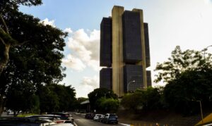 Divergências com Banco Central marcam 100 primeiros dias de governo - Portal ZUG - Vale do Aço