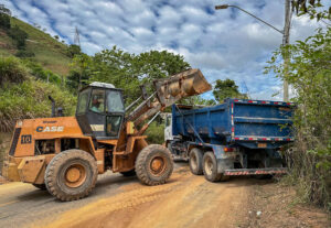 Programa Ipatinga Unida pela Limpeza avança em várias frentes