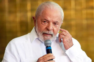 Lula usa tragédia em escolas para fazer palanque contra Bolsonaro e a direita