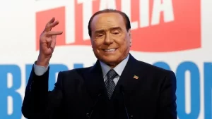 Hospital confirma que Berlusconi saiu da UTI - Portal ZUG - Vale do Aço