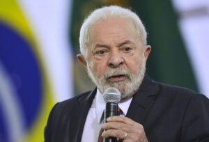 Lula libera R$ 712 milhões em emendas para deputados e senadores em um único dia