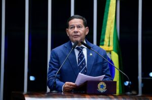 Mourão pede ao Congresso “imediata interdição” da cassação de Dallagnol