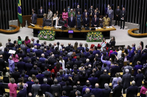 Câmara dos Deputados aprova reforma tributária em 2º turno »