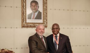 Lula recebe condecoração em Luanda | Portal ZUG - Vale do Aço