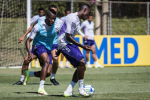 Cruzeiro tem caras novas em treinamento desta quarta-feira (23) | Portal ZUG - Vale do Aço