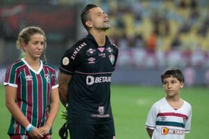 Fábio pode atingir 100º jogo de Libertadores na carreira se Fluminense for à final