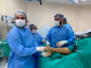 Hospital Márcio Cunha inova no tratamento em lesões ortopédicas com cirurgia inédita