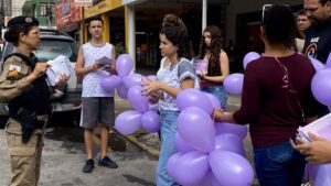 Agosto Lilás: CREAS de Timóteo realiza blitz Educativa pelo fim da violência contra as mulheres