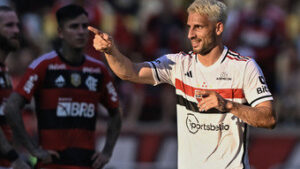 Calleri marca seu primeiro gol em Copa do Brasil, que pode ter sido o mais importante da sua carreira - Esportes