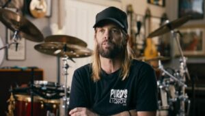 Novo documentário reúne lendas da bateria incluindo Taylor Hawkins e Ringo Starr