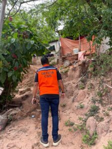 Defesa Civil de Ipatinga realiza trabalhos preventivos em morros e locais com encostas instáveis