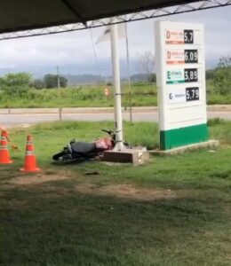 Motociclista inabilitado morre ao tentar fugir da PM no Vale do Aço | Vales de Minas Gerais