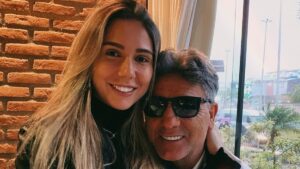 Jogador do Flamengo foi pego no flagra com filha de Renato Gaúcho