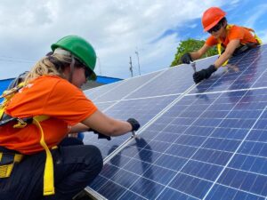 IFNMG abre mais 478 vagas para o curso gratuito de Eletricista de Sistemas de Energias Renováveis | Vales de Minas Gerais