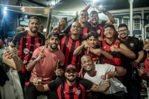 Vitória festeja conquista da Série B do Brasileiro - 15/11/2023 - Esporte