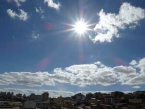 Defesa Civil Estadual alerta para cuidados diante da onda de calor e da baixa umidade em Minas Gerais