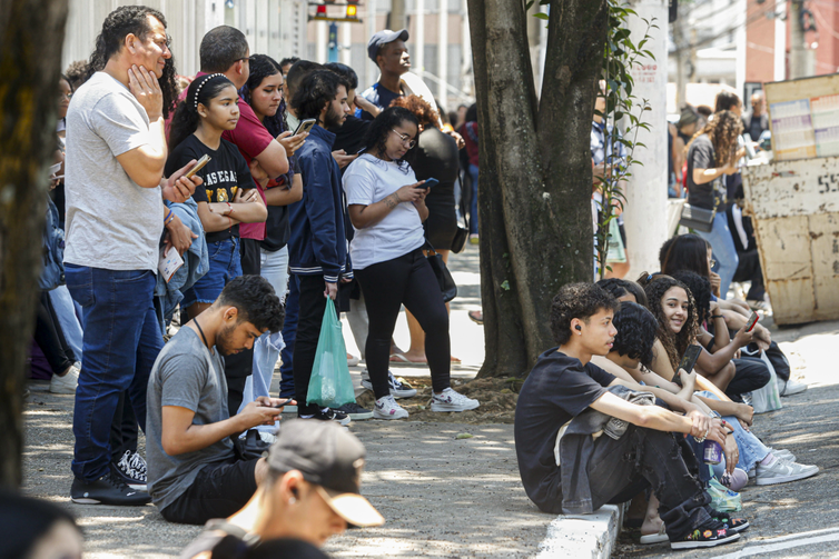 São Paulo (SP) 05/11/2023 - Estudantes e pais na Universidade Paulista no bairro do Paraiso .
Foto: Paulo Pinto/Agência Brasil