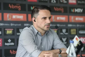 Urgente: Rodrigo Caetano DIZ SIM para o Corinthians