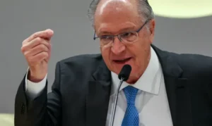 Alckmin projeta crescimento de 12% com reforma tributária