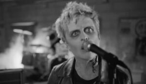 Green Day compara TikTok à morte em música em que critica o