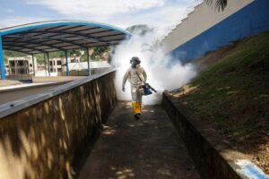 VOLTA ÀS AULAS: Fabriciano faz aplicação de fumacê em todas as escolas da rede municipal