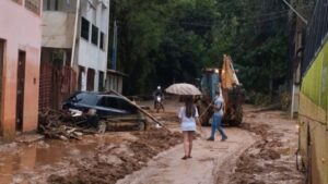 Açucena tenta se reorganizar após forte temporal