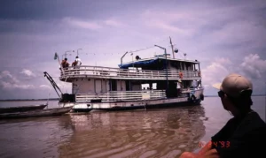 Pesquisadores fazem expedição em busca de peixes-elétricos na Amazônia