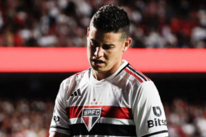 James Rodríguez foi convencido a não rescindir com o SPFC