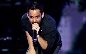 Mike Shinoda na Tailândia em 2011