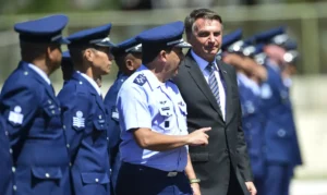 Ex-comandante do Exército ameaçou prender Bolsonaro, revelou o ex-comandante da Força Aérea Brasileira (FAB)