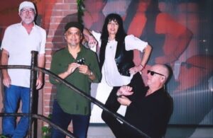 Pixies anuncia a saída da baixista Paz Lenchantin e revela nova integrante