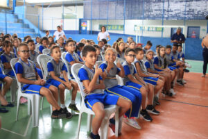 Fabriciano Entrega óculos E Garante Tratamento Para Alunos Da Rede Escolar ⋆ Negócios Já!