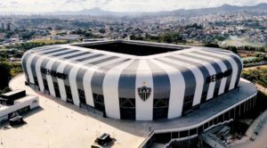 Atlético anuncia ‘Galo Gigante’ de inox na esplanada da Arena MRV; escultura sai do Vale do Aço