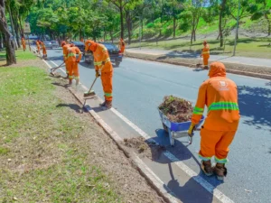 Prefeitura de Ipatinga intensifica ações de limpeza e manutenção de vias para festividades dos 60 anos