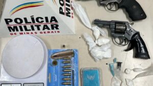 PM encontra armas de fogo dentro de mochila usada para entrega de lanches em Ipatinga