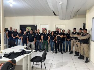 Polícia Civil apreende arma, munições,  celulares e microcomputador durante operação em Governador Valadares