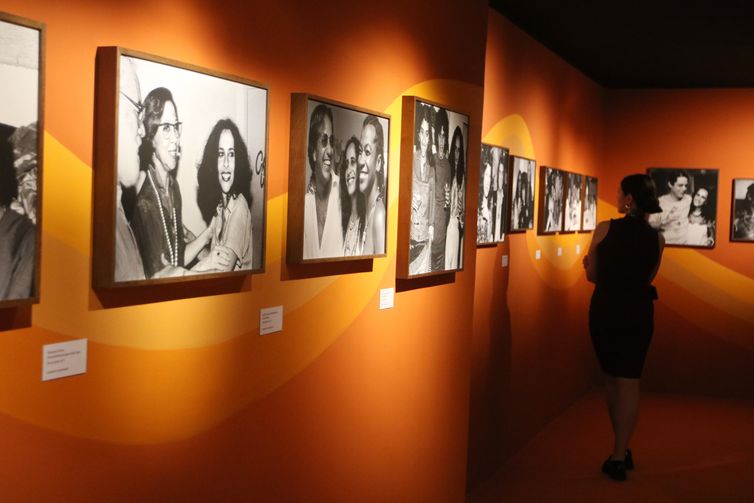 SÃ£o Paulo (SP), 09/05/2024 - Mostra Encontros da fotÃ³grafa Thereza EugÃªnia, com curadoria de AndrÃ© Sturm, no Museu da Imagem e do Som - MIS. Foto: Rovena Rosa/AgÃªncia Brasil