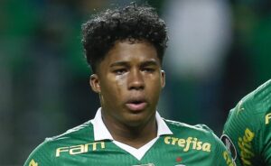 Endrick vai às lágrimas em despedida do Palmeiras: ‘O sonho era uma profecia’