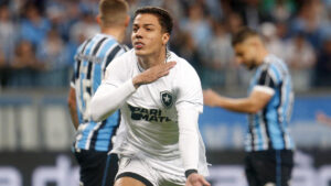 Carlos Alberto marcou quatro gols pelo Botafogo em 2023 (foto: Vitor Silva/Botafogo)