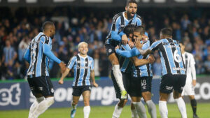 Jogadores do Grmio (foto: Albari Rosa/AFP)