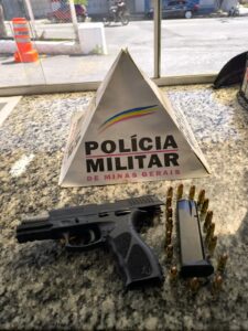Motorista é preso na MGC-259 por porte ilegal de munição e arma de uso restrito | Vales de Minas Gerais