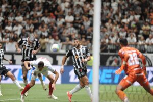 Atltico e Bahia empataram no Campeonato Brasileiro (foto: Alexandre Guzanshe/EM/D.A Press)