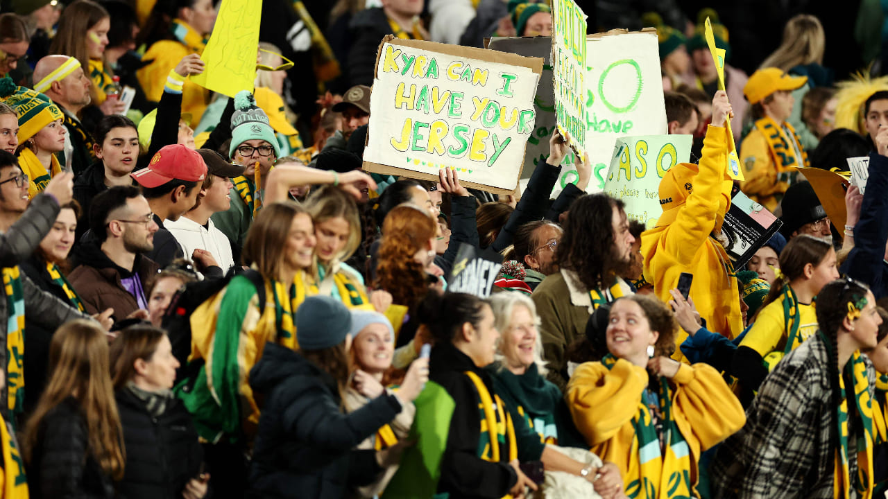 Torcedores da Austrlia no Accor Stadium - (foto: DAVID GREY / AFP)