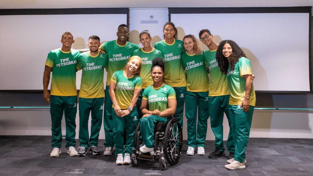 Atletas olmpicos que representaro o Brasil na Olipada de Paris'2024: Isaquias Queiroz, Petrcio Ferreira, Keno Marley, Flvia Saraiva, Duda Lisboa, Raissa Machado, Ana Patrcia, Milena Titoneli, Guilherme Costa (Cachorro), e Laura Amaro - (foto: Divulgao/Petrobrs)