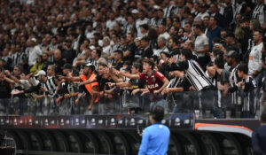 Torcedores do Atltico na Arena MRV (foto: Ramon Lisboa/EM/D.A Press)