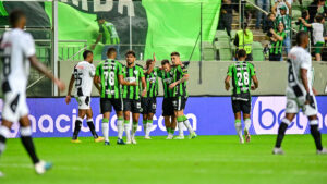 América vence a Ponte Preta e assume liderança provisória da Série B