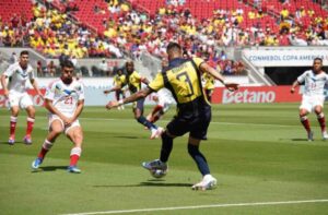 Equador tem Enner Valencia expulso e perde para a Venezuela na Copa América