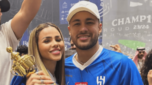 A cantora Gabily e o atacante Neymar (foto: Reproduo/Instagram)