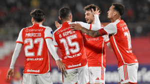 Jogadores do Internacional (foto: Aizar Raldes/AFP)